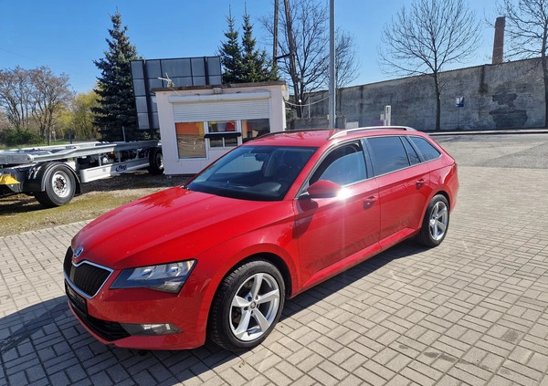 Skoda Superb cena 42900 przebieg: 224437, rok produkcji 2016 z Gozdnica małe 37